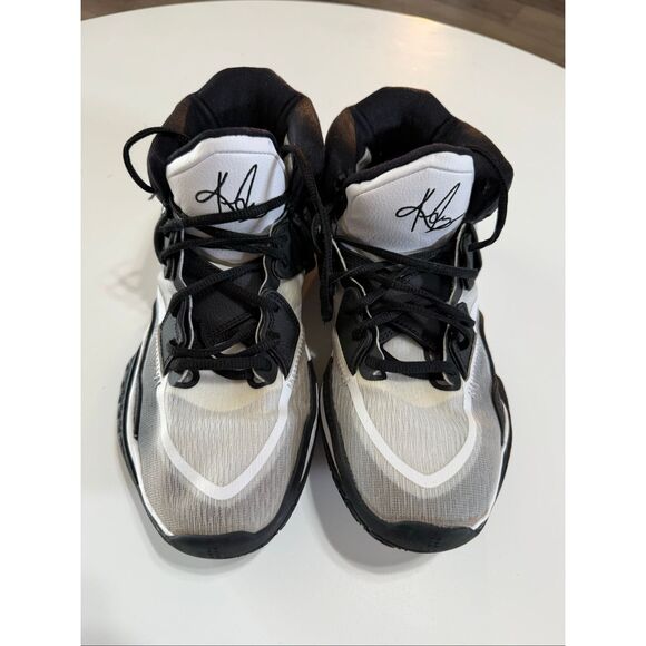Nike Men\'s Size 10.5 Kyrie Infinity Basketball Shoes Sneakers Black White Oreo main image 14